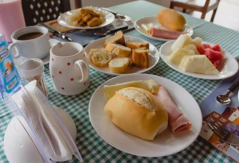 ホテル Pousada Do Inglês