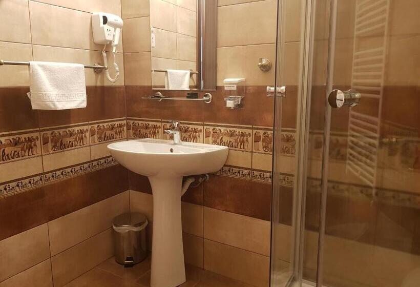 پانسیون Alba Forum