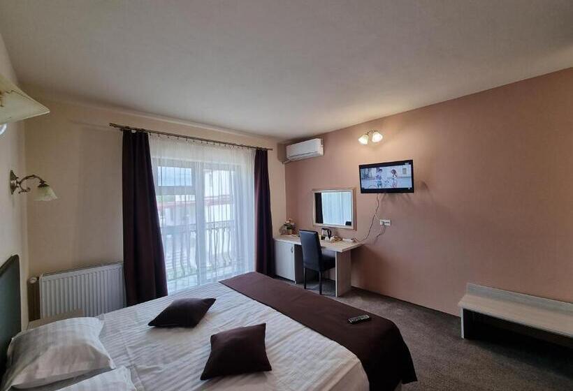 پانسیون Alba Forum