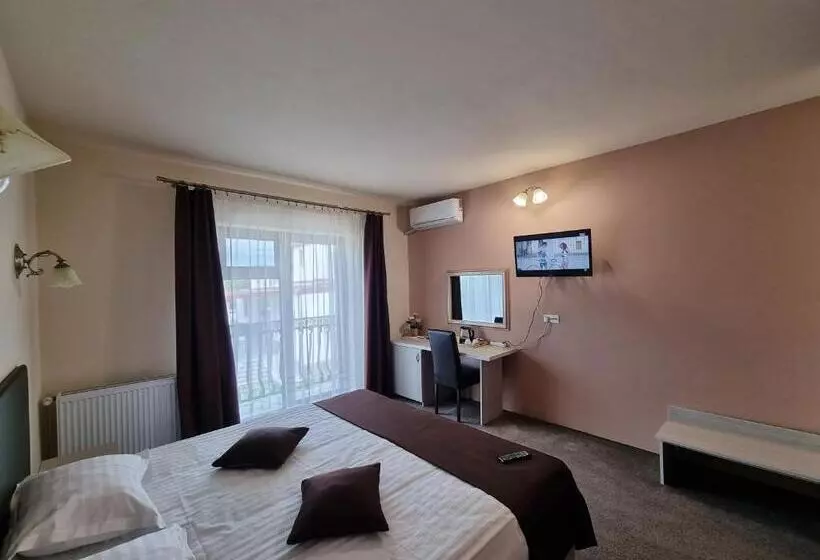 پانسیون Alba Forum