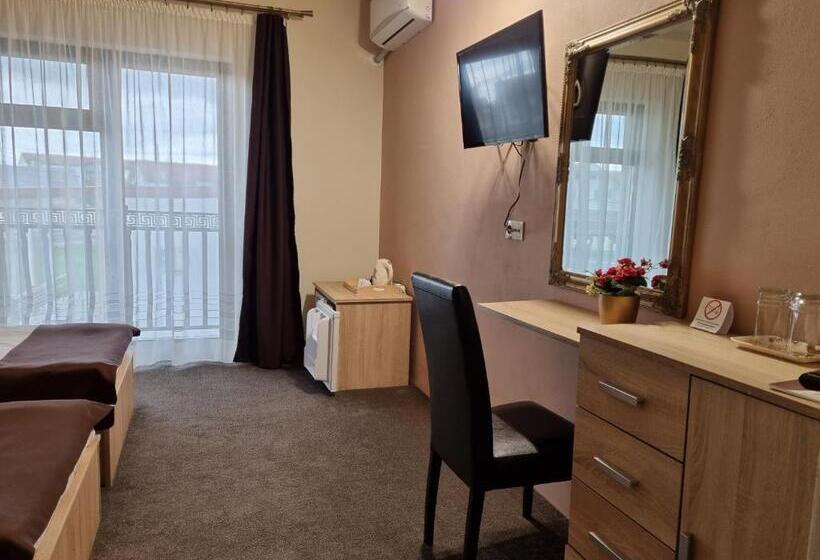 پانسیون Alba Forum