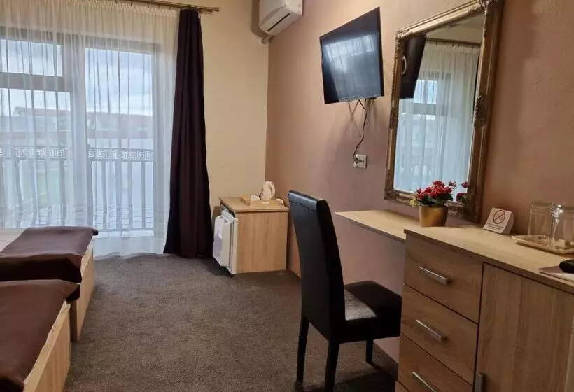 پانسیون Alba Forum