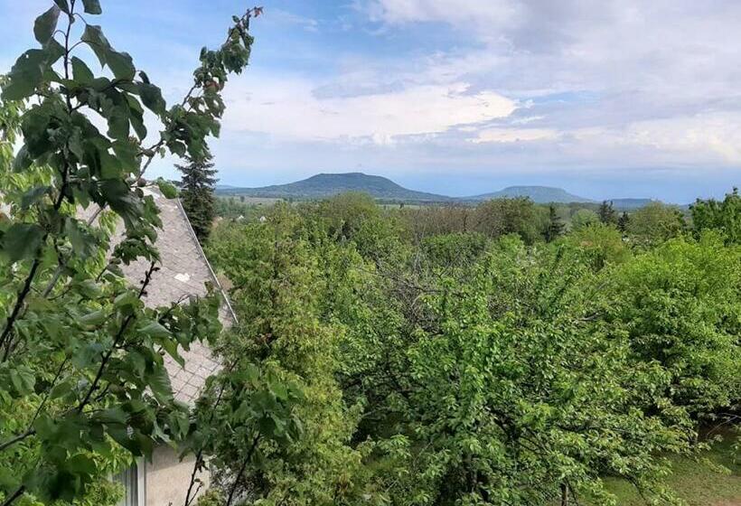 بنسيون Aleksa Apartman