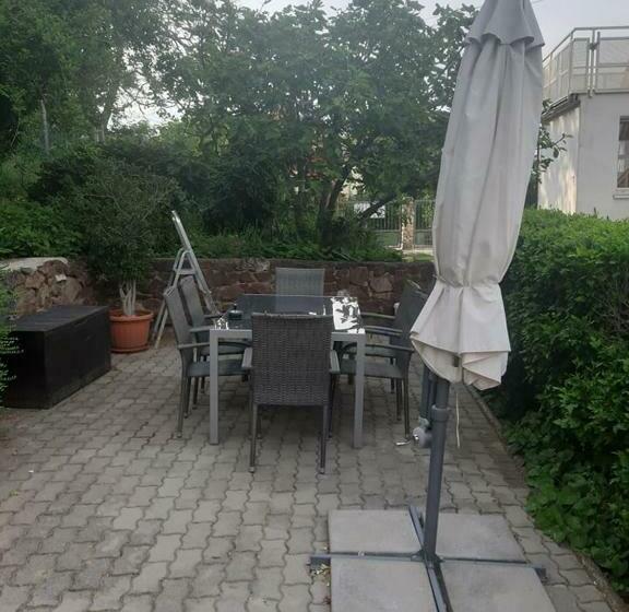 פנסיון Aleksa Apartman