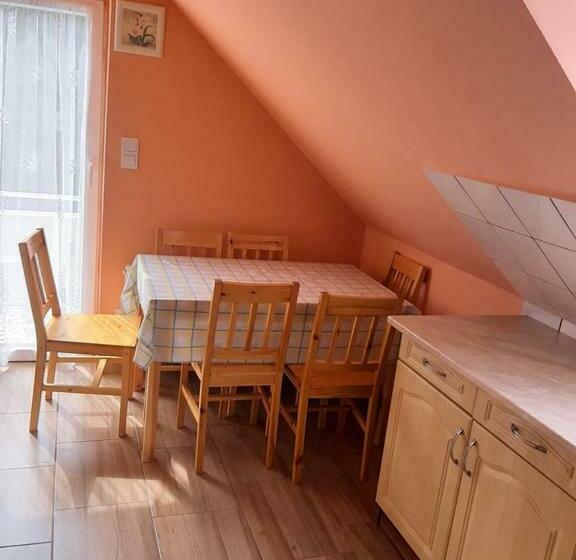 פנסיון Aleksa Apartman