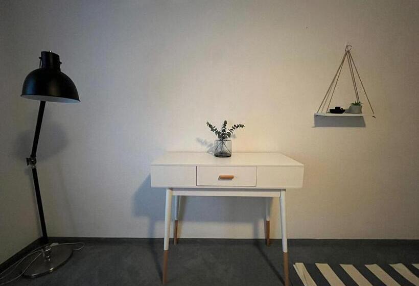 پانسیون Apartmenthaus Home24