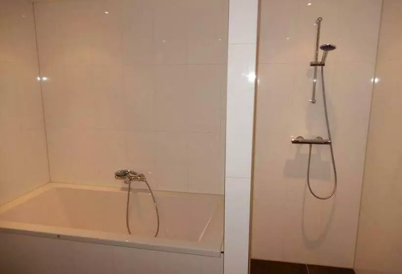 Majatalo Bed & Coffee Maricoweg