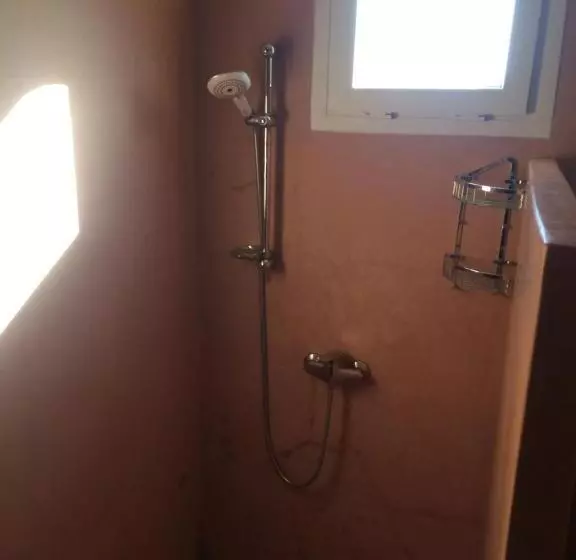 Majatalo Itrane Guest House