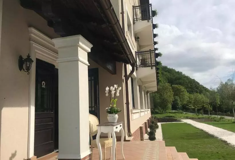 Pensiunea Dimitrios & Spa   Băile Herculane  Valea Cernei Terapie Spa  Relaxare A Minții și A Trupul