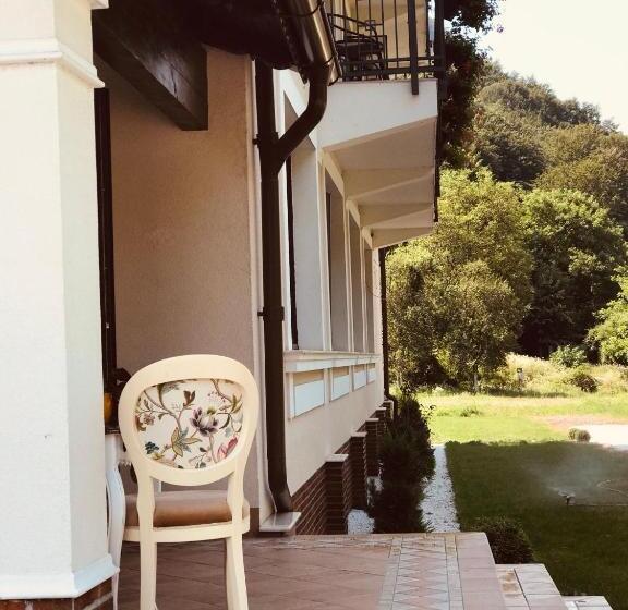 Pensiunea Dimitrios & Spa Băile Herculane Valea Cernei Terapie Spa Relaxare A Minții și A Trupul