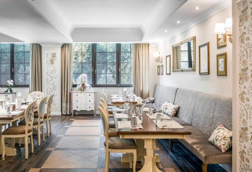 Pensiunea Dimitrios & Spa Băile Herculane Valea Cernei Terapie Spa Relaxare A Minții și A Trupul