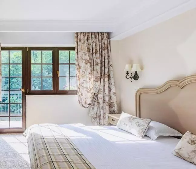 Pensiunea Dimitrios & Spa   Băile Herculane  Valea Cernei Terapie Spa  Relaxare A Minții și A Trupul