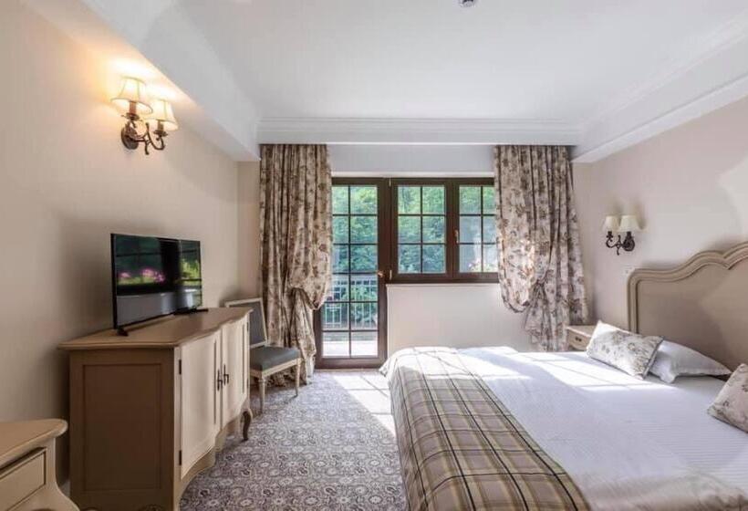 Pensiunea Dimitrios & Spa Băile Herculane Valea Cernei Terapie Spa Relaxare A Minții și A Trupul