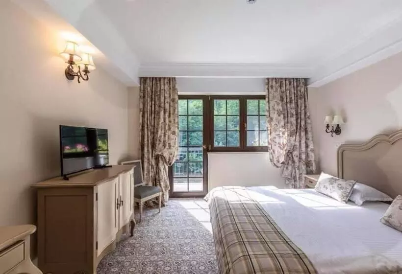 Pensiunea Dimitrios & Spa   Băile Herculane  Valea Cernei Terapie Spa  Relaxare A Minții și A Trupul