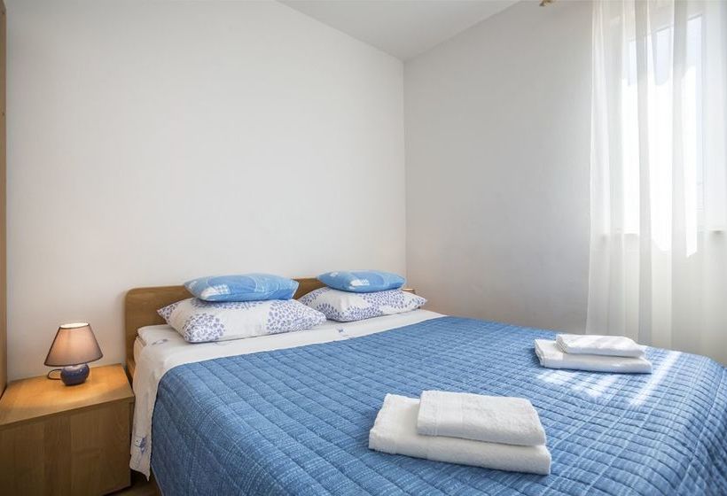 Apartments Henjak Gospojica