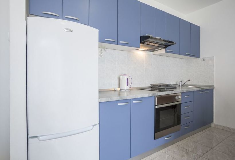 Apartments Henjak Gospojica