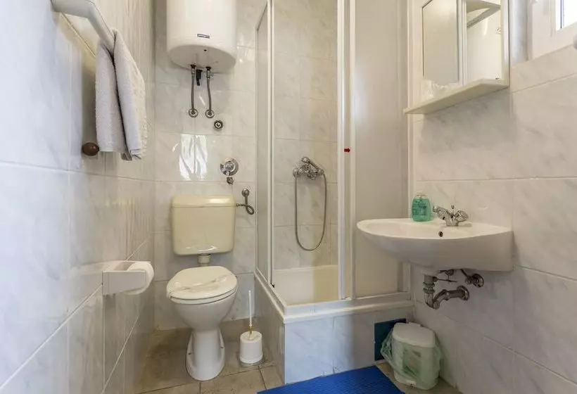 Apartments Henjak Gospojica