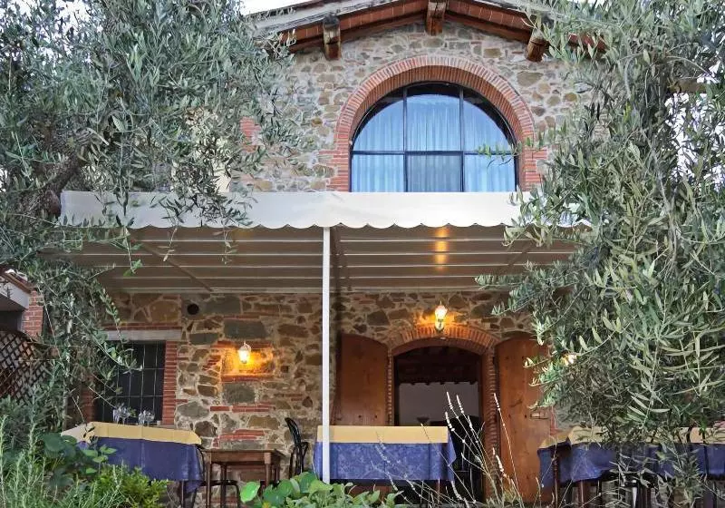 تختخواب و صبحانه I Sette Borghi