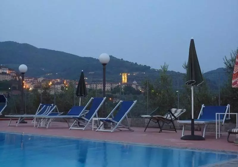 تختخواب و صبحانه I Sette Borghi