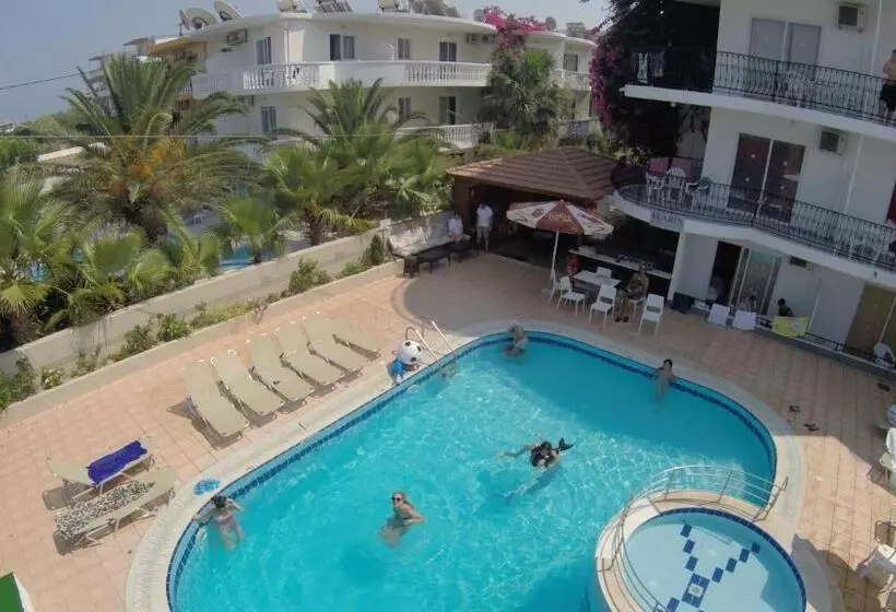 Elarin Studios & Apartments