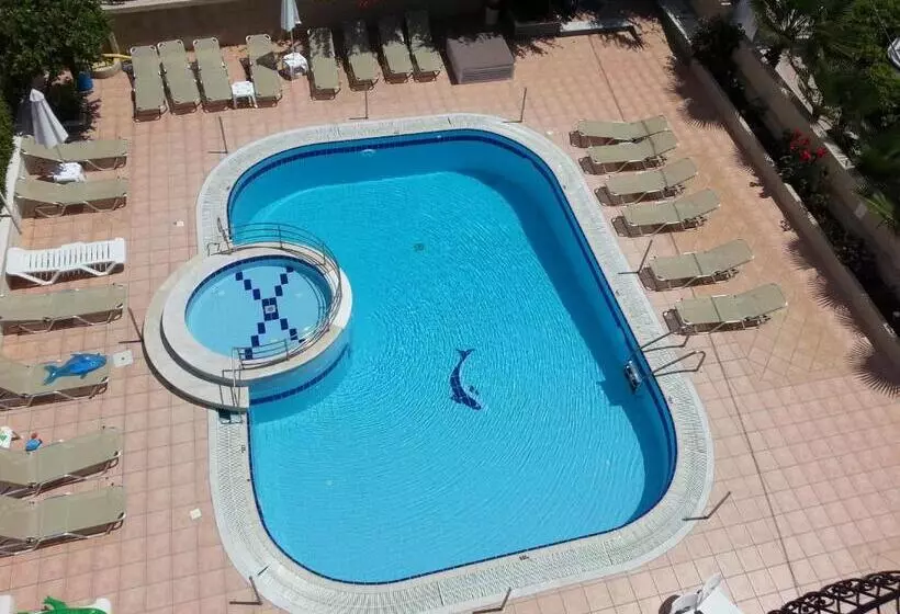 Elarin Studios & Apartments