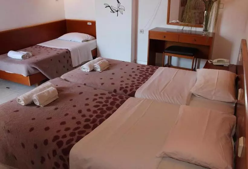 Elarin Studios & Apartments