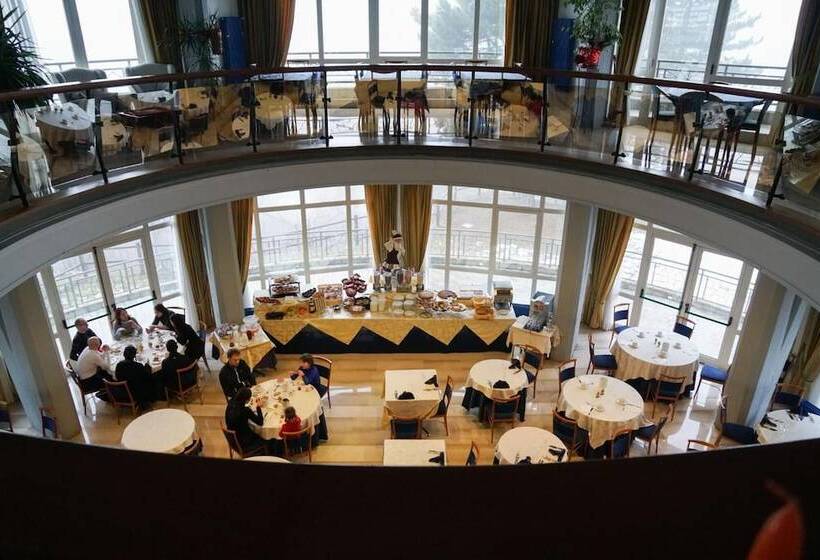 Отель Cipriani Park