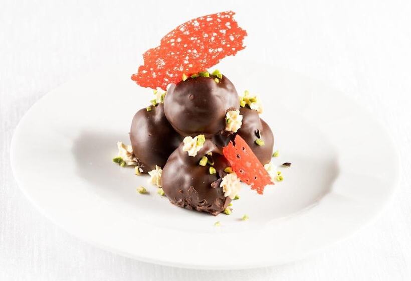 Отель Cipriani Park