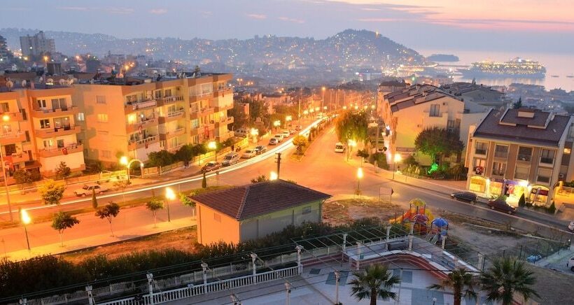 בית מלון כפרי Club Scala Nuova