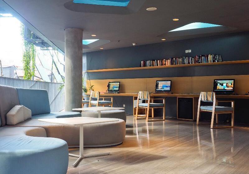 ホテル Ize Seminyak By Lifestyleretreats