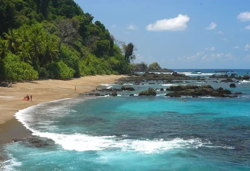 هتل Jinetes De Osa