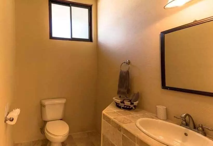 هتل Jinetes De Osa