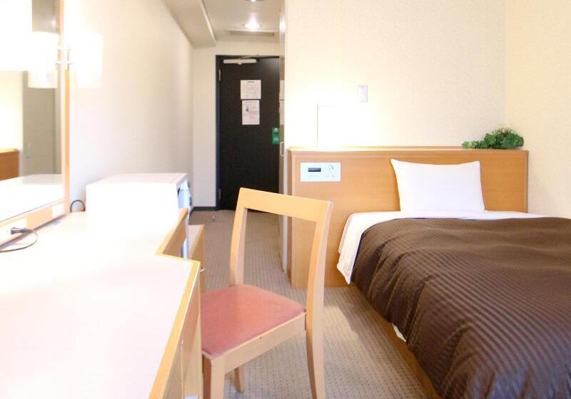 Hotel Livemax Budget Yokohama Kannai