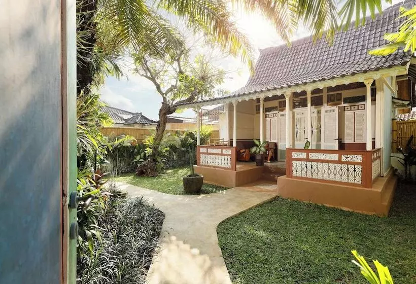 Otel Puri Tempo Doeloe