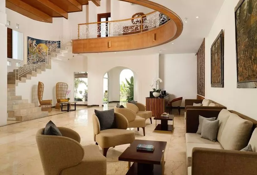 Otel Puri Tempo Doeloe