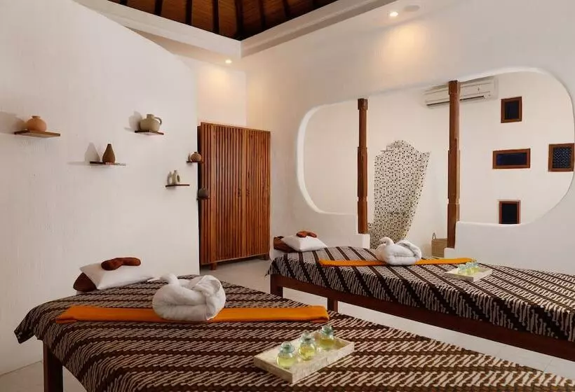 Otel Puri Tempo Doeloe