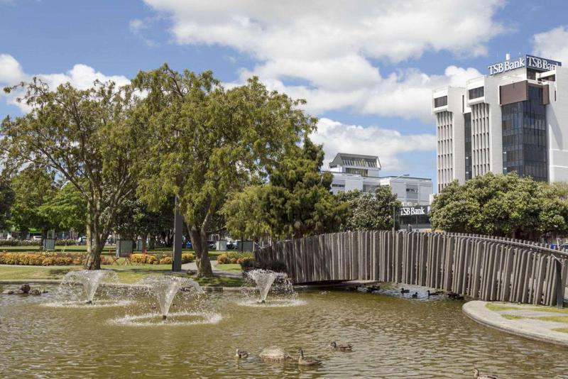 ホテル Quality Suites Central Square