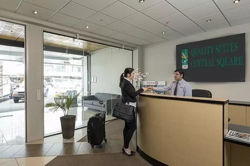 هتل Quality Suites Central Square