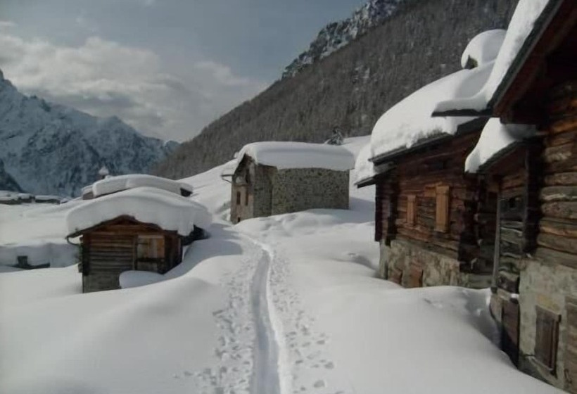 בית מלון כפרי Rezia