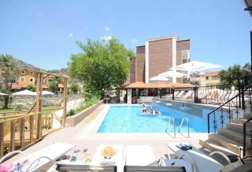 호텔 Turunç Dream