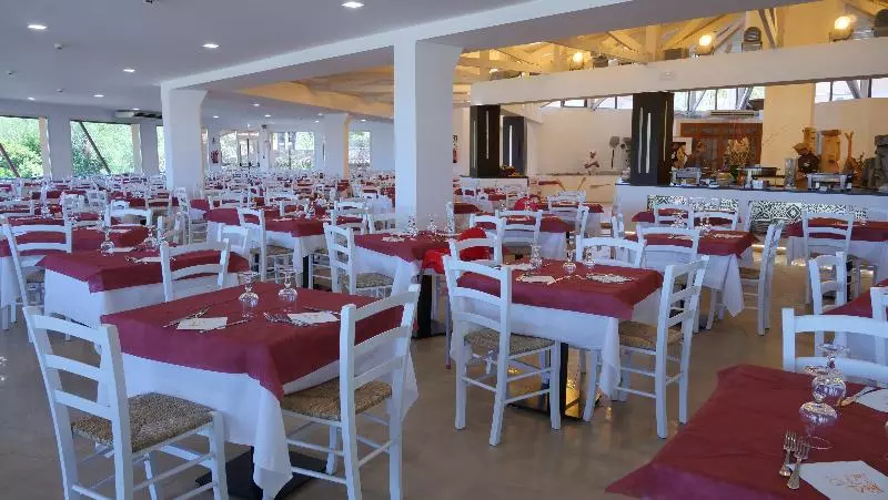 אתר נופש Club Esse Cala Bitta