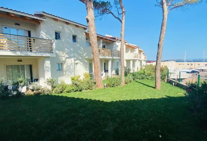 استراحتگاه Club Esse Cala Bitta