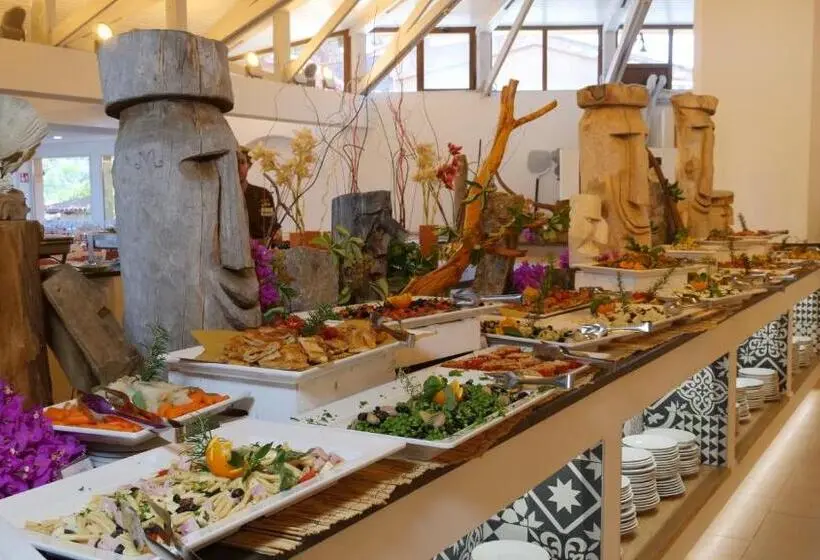 استراحتگاه Club Esse Cala Bitta