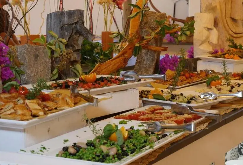 استراحتگاه Club Esse Cala Bitta