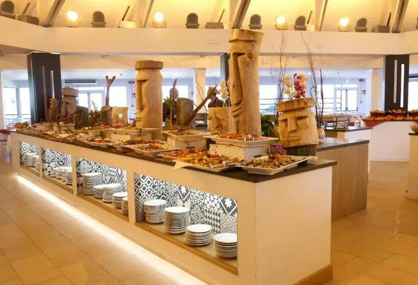 استراحتگاه Club Esse Cala Bitta