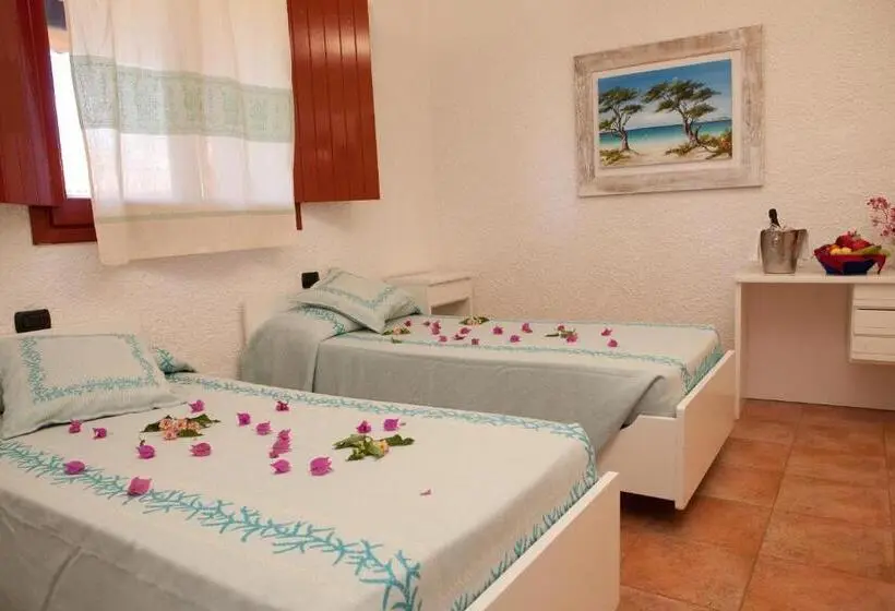 استراحتگاه Club Esse Cala Bitta