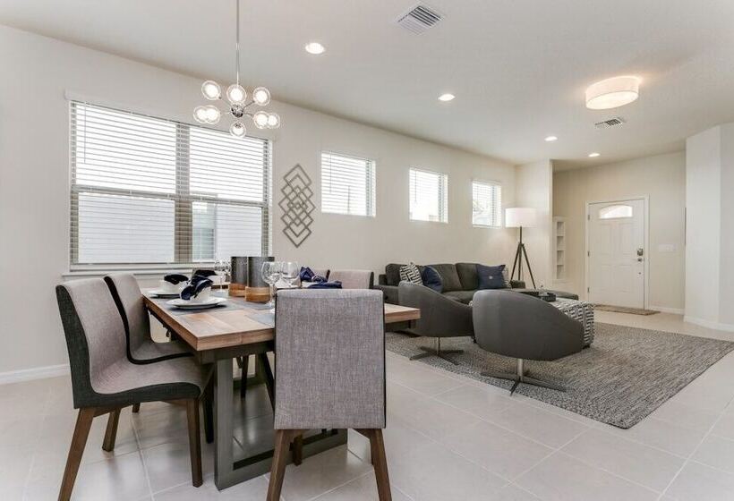 5 Bed 5 Bath Resort Villa