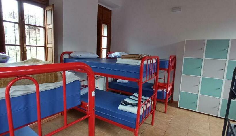 ユースホステル Alojamiento Covadonga