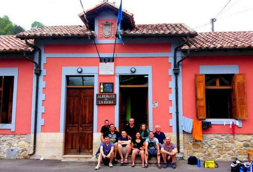 ユースホステル Alojamiento Covadonga