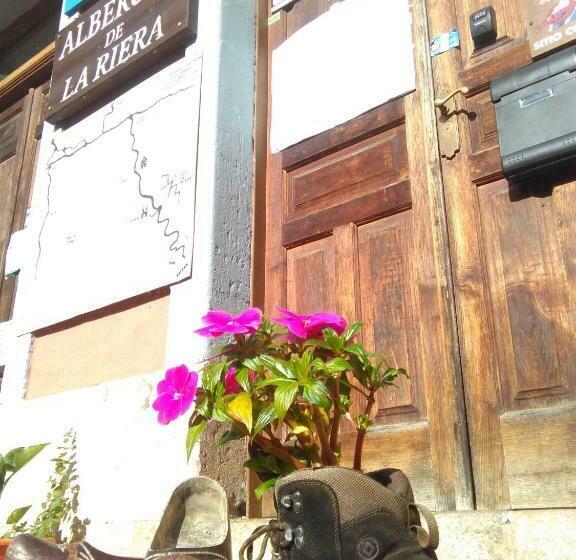 ユースホステル Alojamiento Covadonga